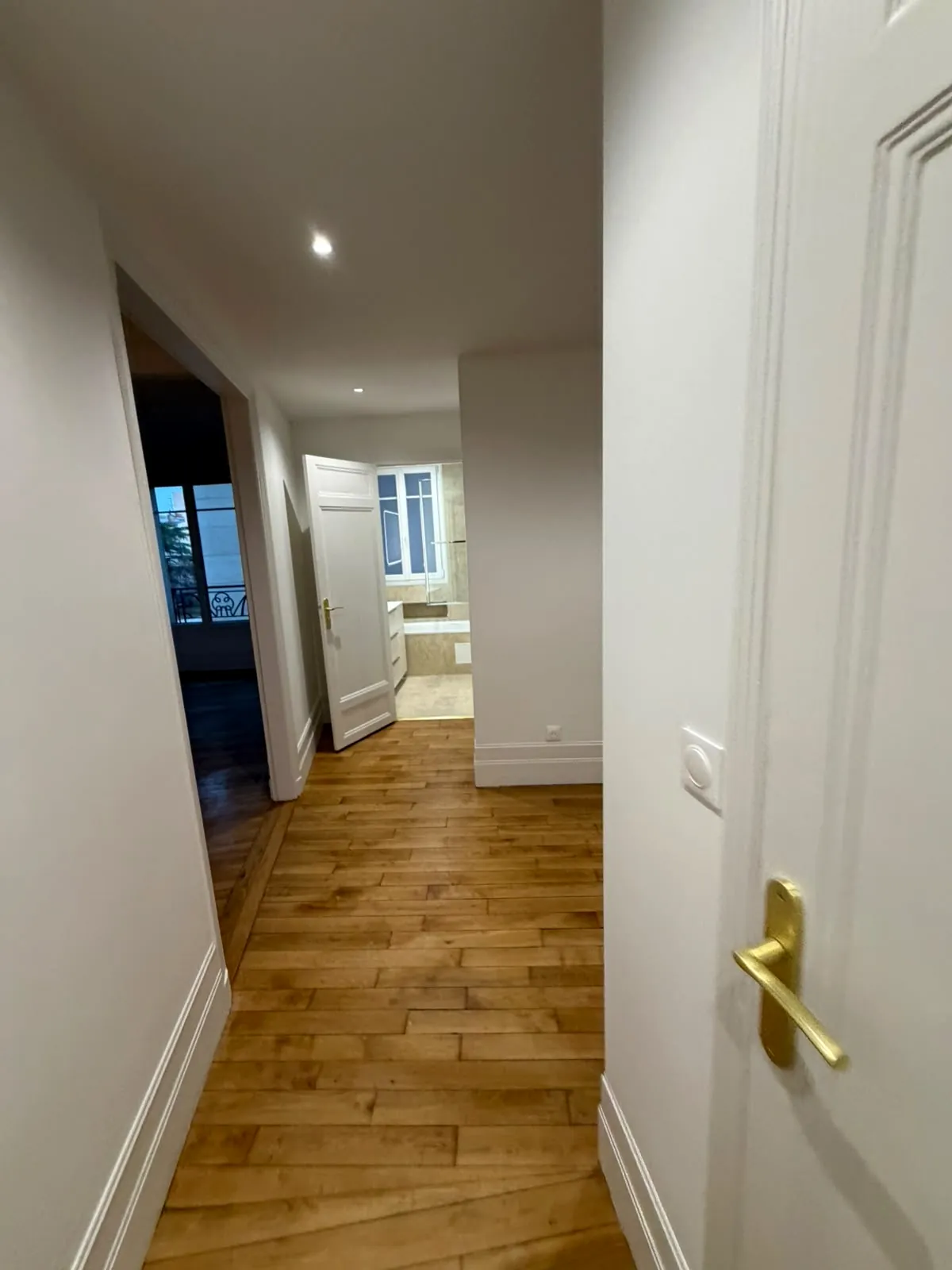 Couloir en parquet chêne